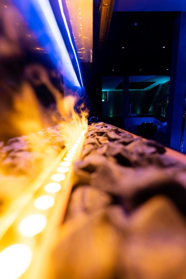 Les Secrets Rooms - Bonneval - Love Room - Spa Et Hammam Privatif 외부 사진