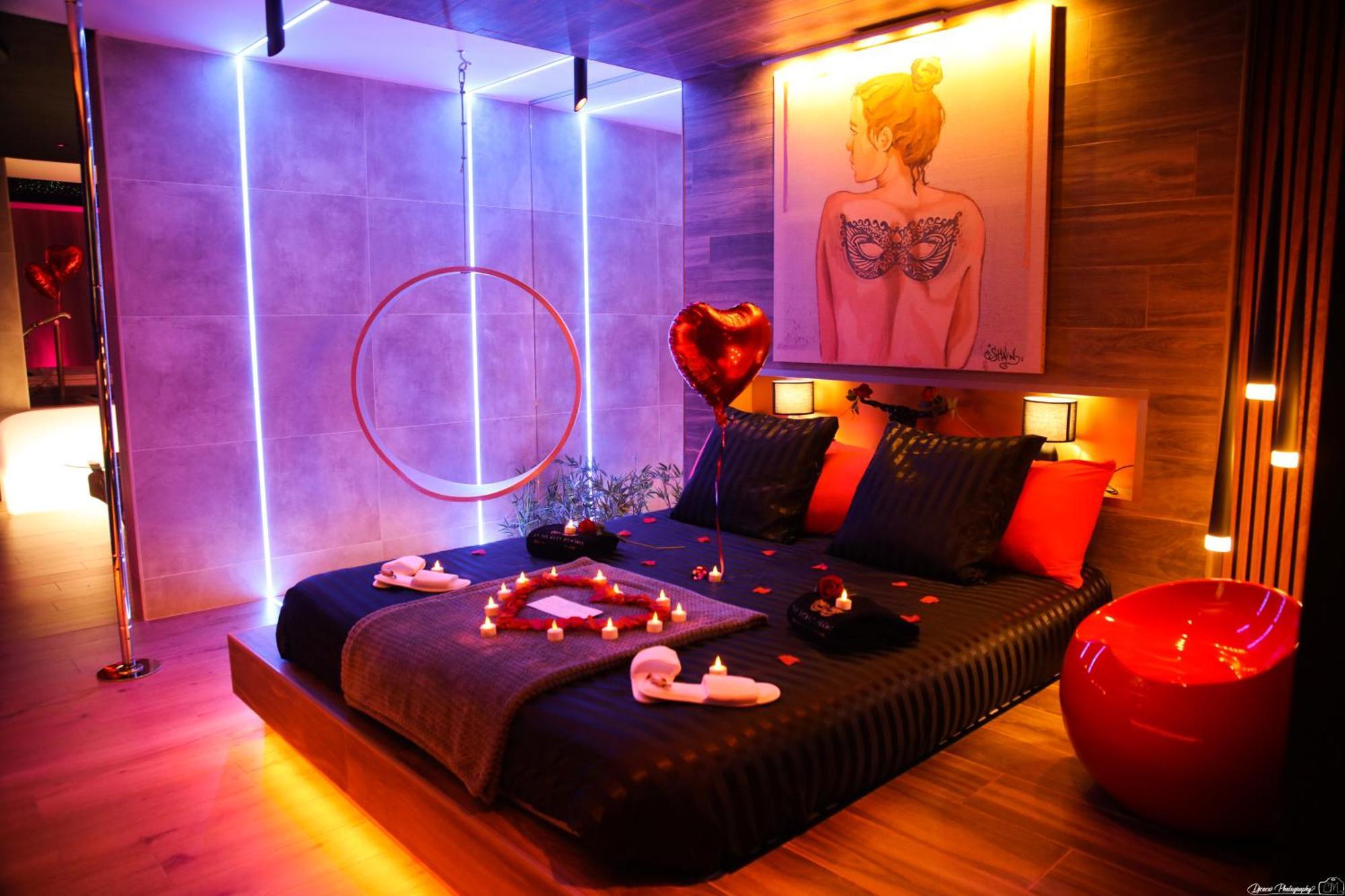 Les Secrets Rooms - Bonneval - Love Room - Spa Et Hammam Privatif 외부 사진
